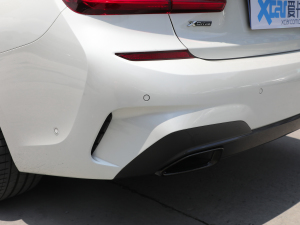 2022Ŀ 330Li xDrive M\ҹb ^