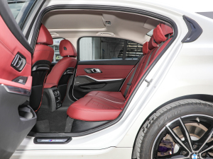 2022Ŀ 330Li xDrive M\ҹb ſg