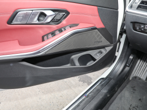 2022Ŀ 330Li xDrive M\ҹb ǰTg