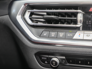 2022Ŀ 330Li xDrive M\(yn)(dng)ҹb g