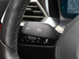 2022Ŀ 330Li xDrive M\ҹb п؅^