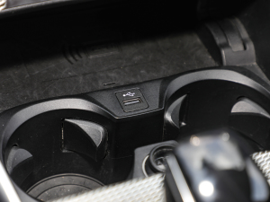 2022Ŀ 330Li xDrive M\ҹb п؅^