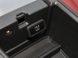 2022Ŀ 330Li xDrive M\ҹb п؅^