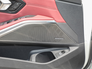 2022Ŀ 330Li xDrive M\ҹb п؅^