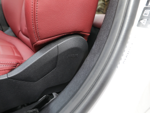 2022Ŀ 330Li xDrive M\ҹb п؅^