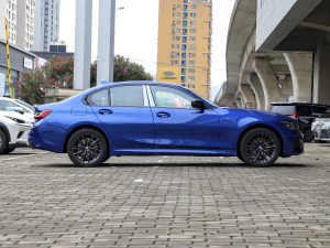 2022Ŀ 325i M\ҹb ȣң