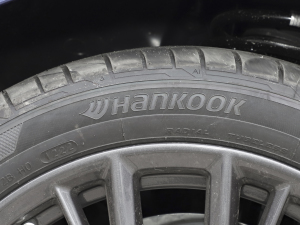 2022Ŀ 325i M\ҹb ݆̥Ʒ