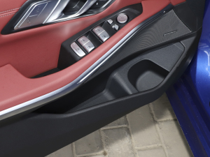 2022Ŀ 325i M\ҹb ǰTg