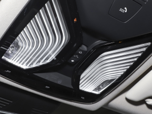 2022Ŀ 325i M\ҹb п؅^