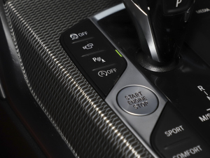 2022Ŀ 325i M\ҹb п؅^