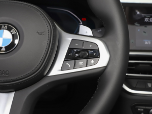 2022Ŀ 325i M\ҹb п؅^