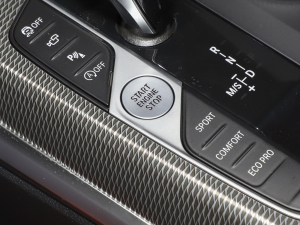 2022Ŀ 325i M\ҹb п؅^