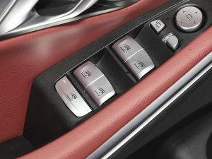 2022Ŀ 325i M\(yn)ҹb п؅^(q)