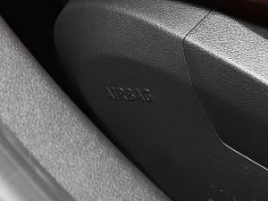 2022Ŀ 325i M\(yn)ҹb п؅^(q)