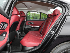 2022Ŀ 330i M\ҹb ſg