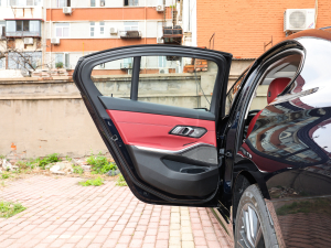 2022Ŀ 330i M\ҹb ܇T