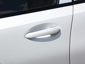 2022Ŀ 320i \(yn)(dng)b {T