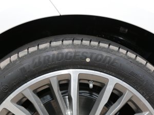 2022Ŀ 320i \(yn)(dng)b ݆̥Ʒ