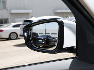 2022Ŀ 320i \(yn)(dng)b (x)(ji)^