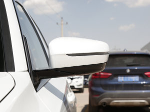 2022Ŀ 320i \(yn)(dng)b (x)(ji)^