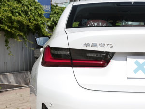 2022Ŀ 320i \(yn)(dng)b (x)(ji)^