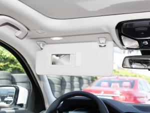 2022Ŀ 320i \b ꖰ壨