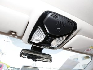 2022Ŀ 320i \b п؅^