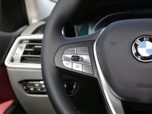 2022Ŀ 320i \b п؅^(q)