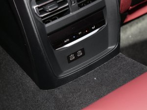 2022Ŀ 320i \b п؅^(q)