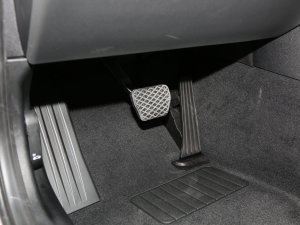 2022Ŀ 320i \b п؅^(q)