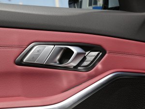 2022Ŀ 320i \b п؅^(q)