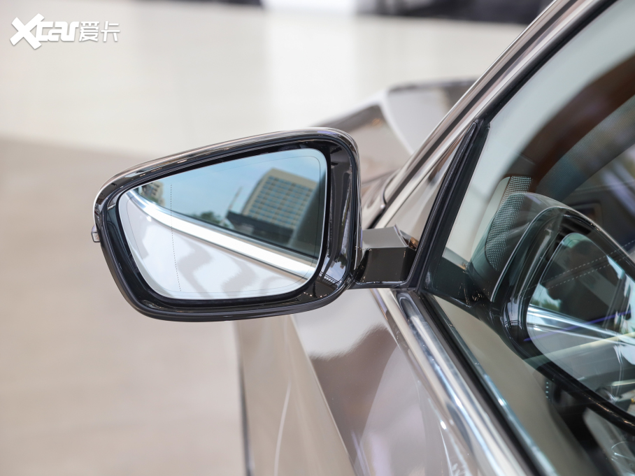 2022R5ϵ 530Li  Ab