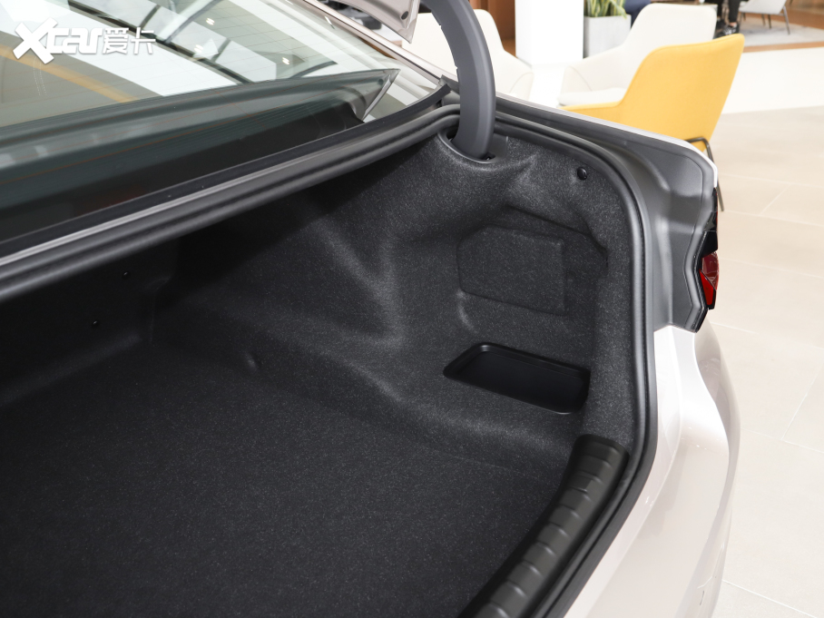 2022R5ϵ 530Li  Ab