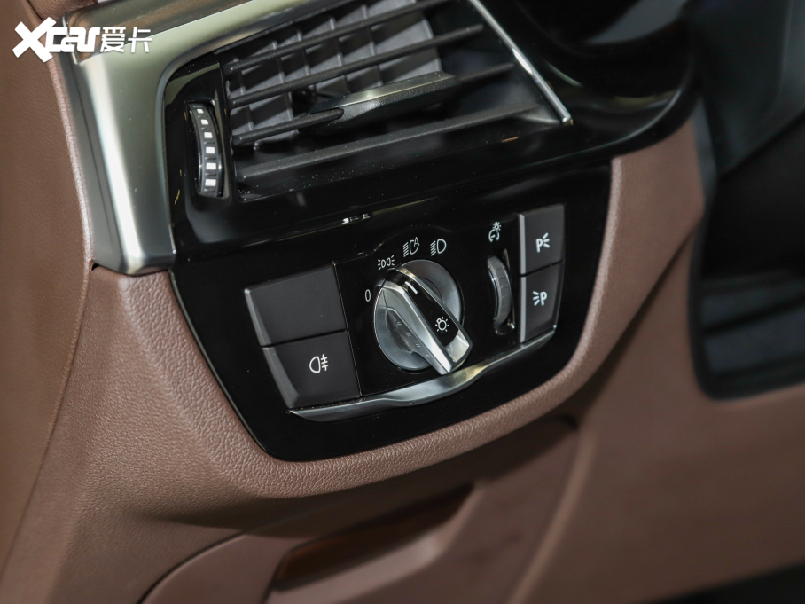 2022R5ϵ 530Li  Ab