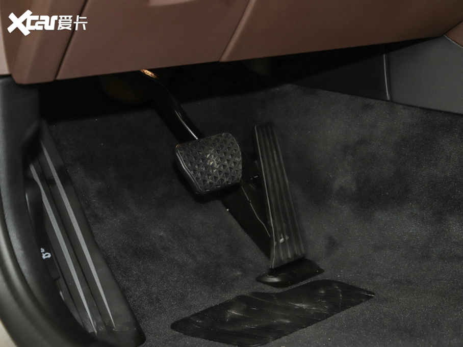 2022R5ϵ 530Li  Ab