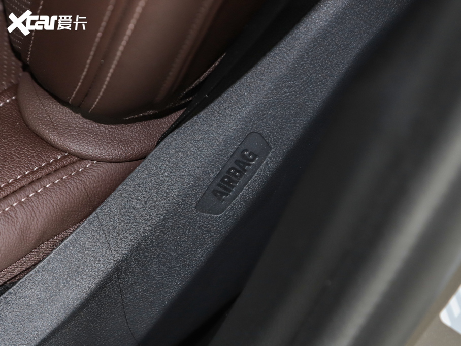 2022R5ϵ 530Li  Ab