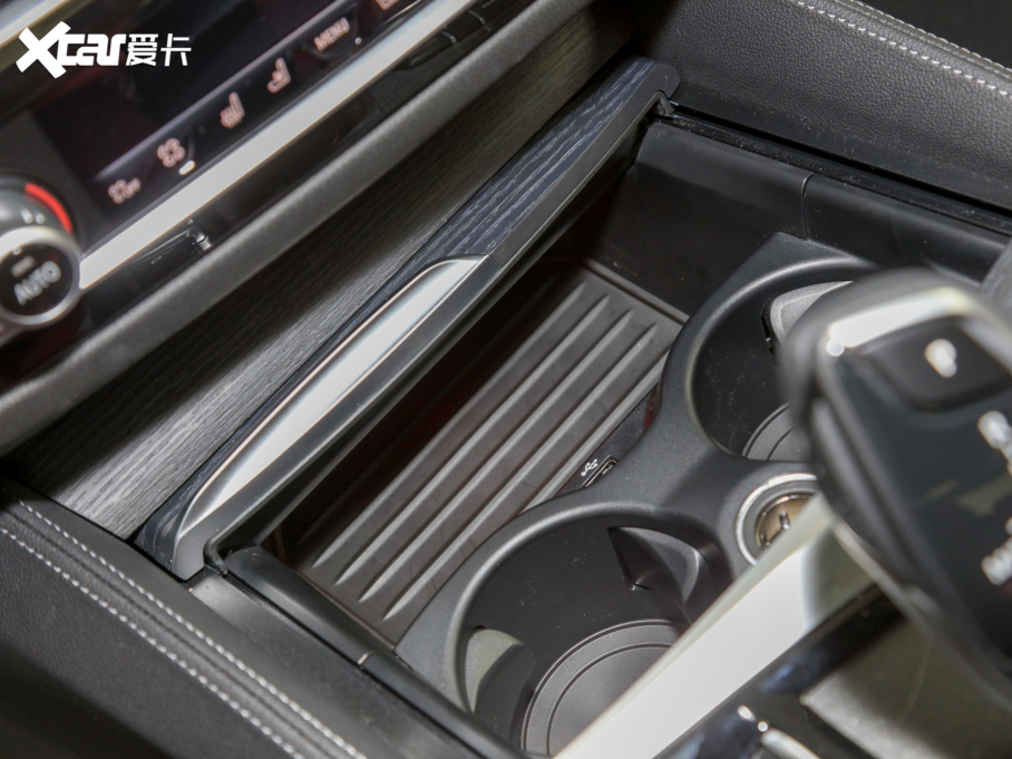 2022R5ϵ 530Li  M\b