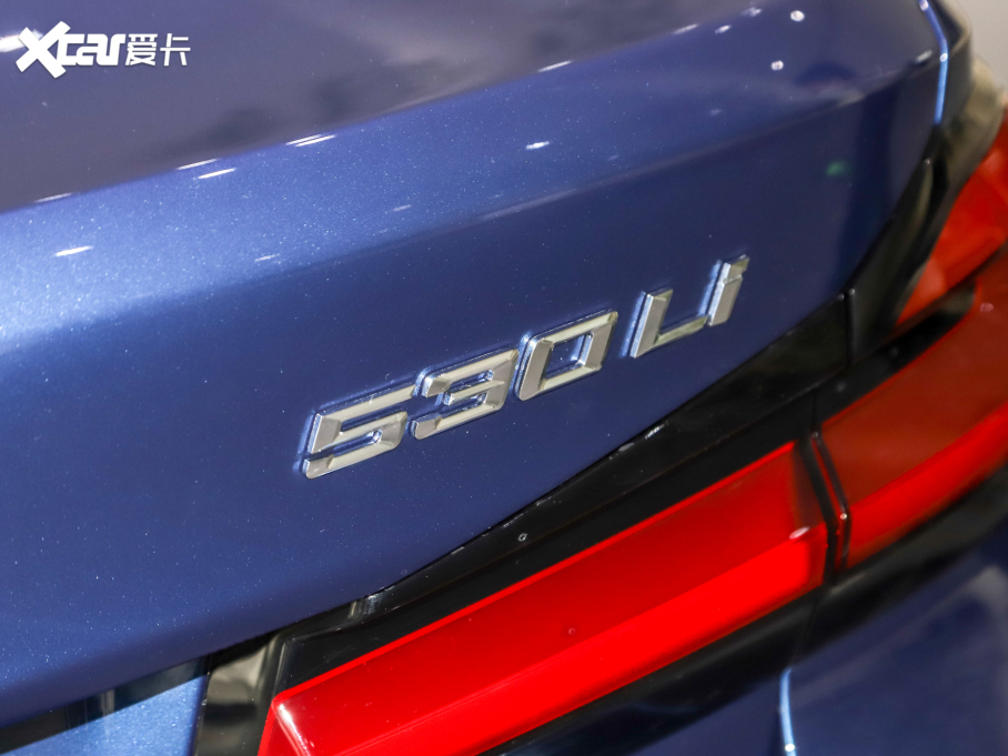 2022��R5ϵ 530Li xDrive M�\�����b