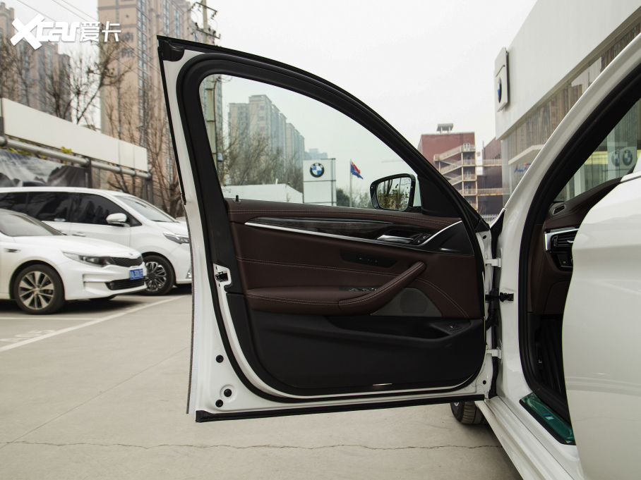 2022R5ϵ Ŀ 525Li M\b