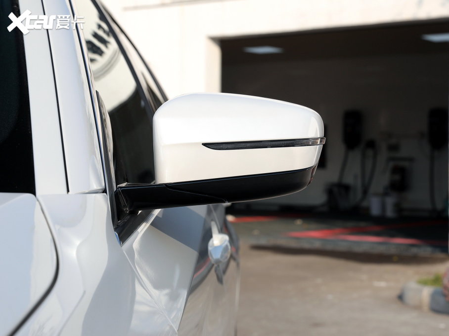 2022R5ϵ Ŀ 530Li  M\b