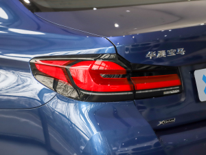 2022530Li xDrive M\b (ji)^