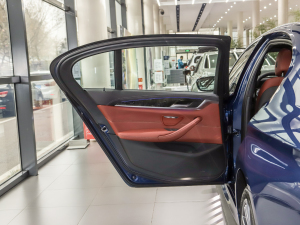 2022530Li xDrive M\b п؅^