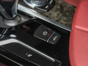 2022530Li xDrive M\b п؅^