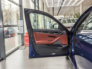 2022530Li xDrive M\b п؅^