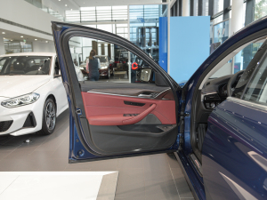 2022Ŀ 530Li I Ab п؅^