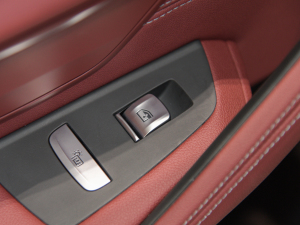 2022Ŀ 530Li I Ab п؅^