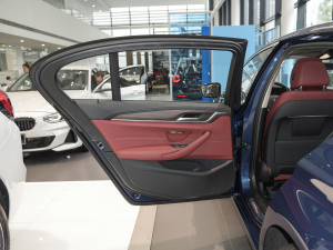 2022Ŀ 530Li I Ab п؅^