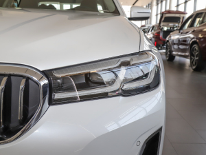 2022Ŀ 530Li  Ab (x)(ji)^