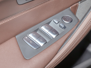 2022Ŀ 530Li  Ab п؅^(q)