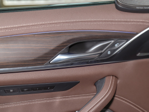 2022Ŀ 530Li  Ab п؅^(q)